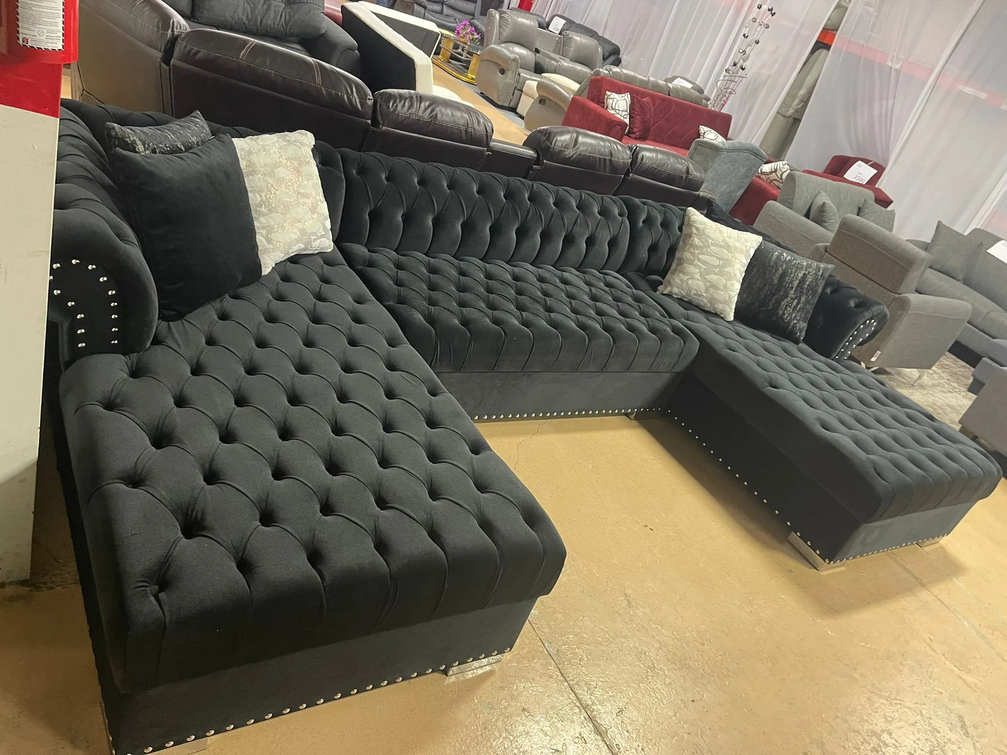 Black Velvet Tufted U Shaped Sectional- Includes Throw Pillows - Model Jordan