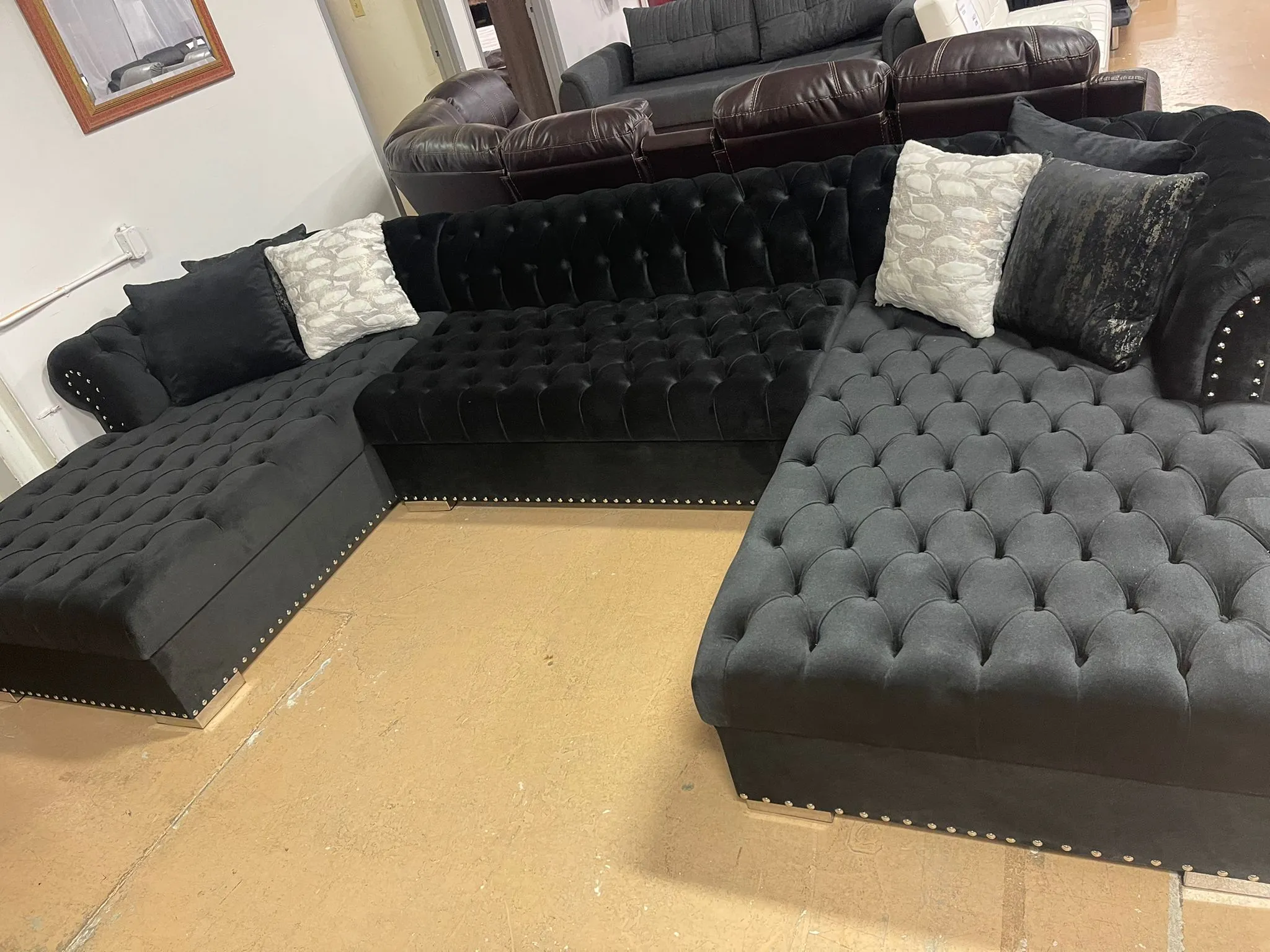 Black Velvet Tufted U Shaped Sectional- Includes Throw Pillows - Model Jordan