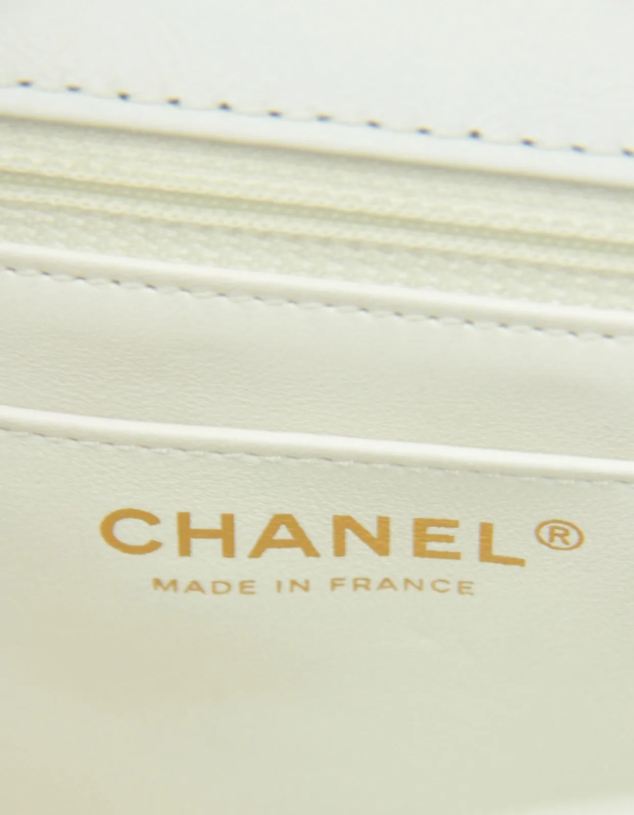 Chanel 2024 White 2.55 Mini 224 Reissue Flap