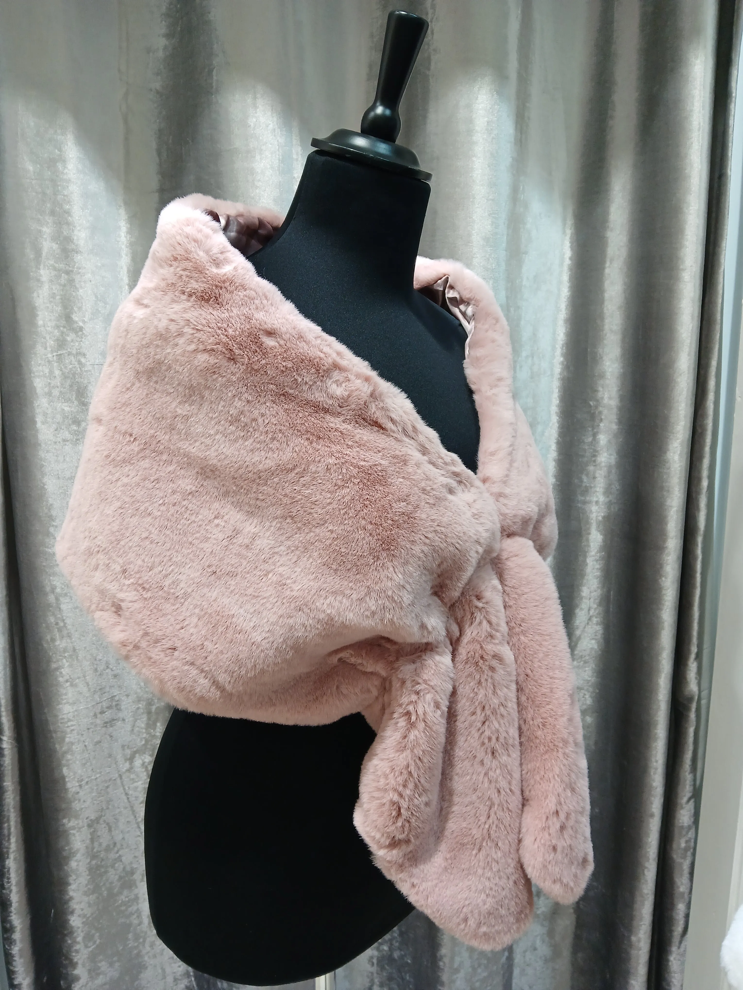 Faux fur wrap/stoles