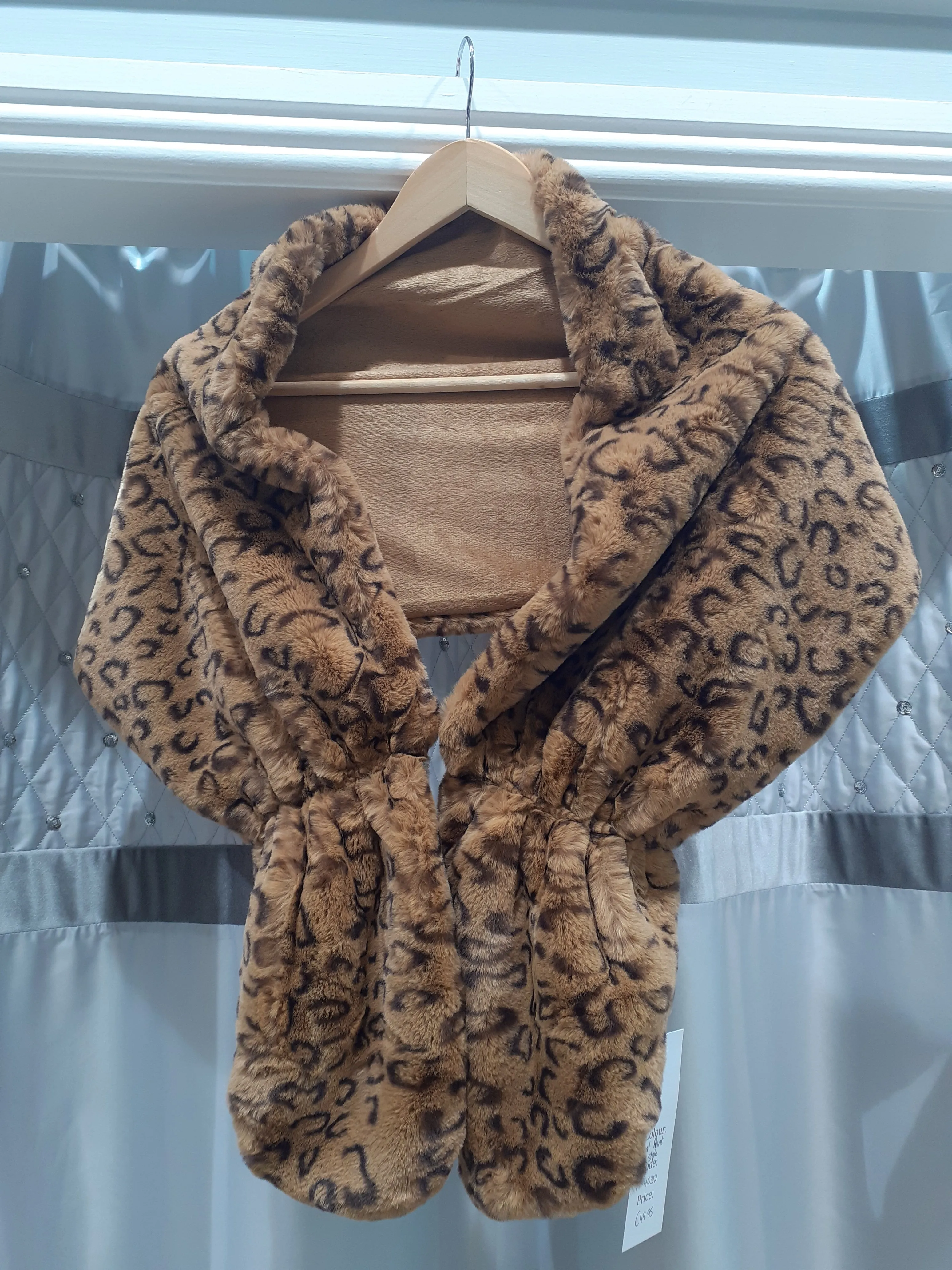 Faux fur wrap/stoles