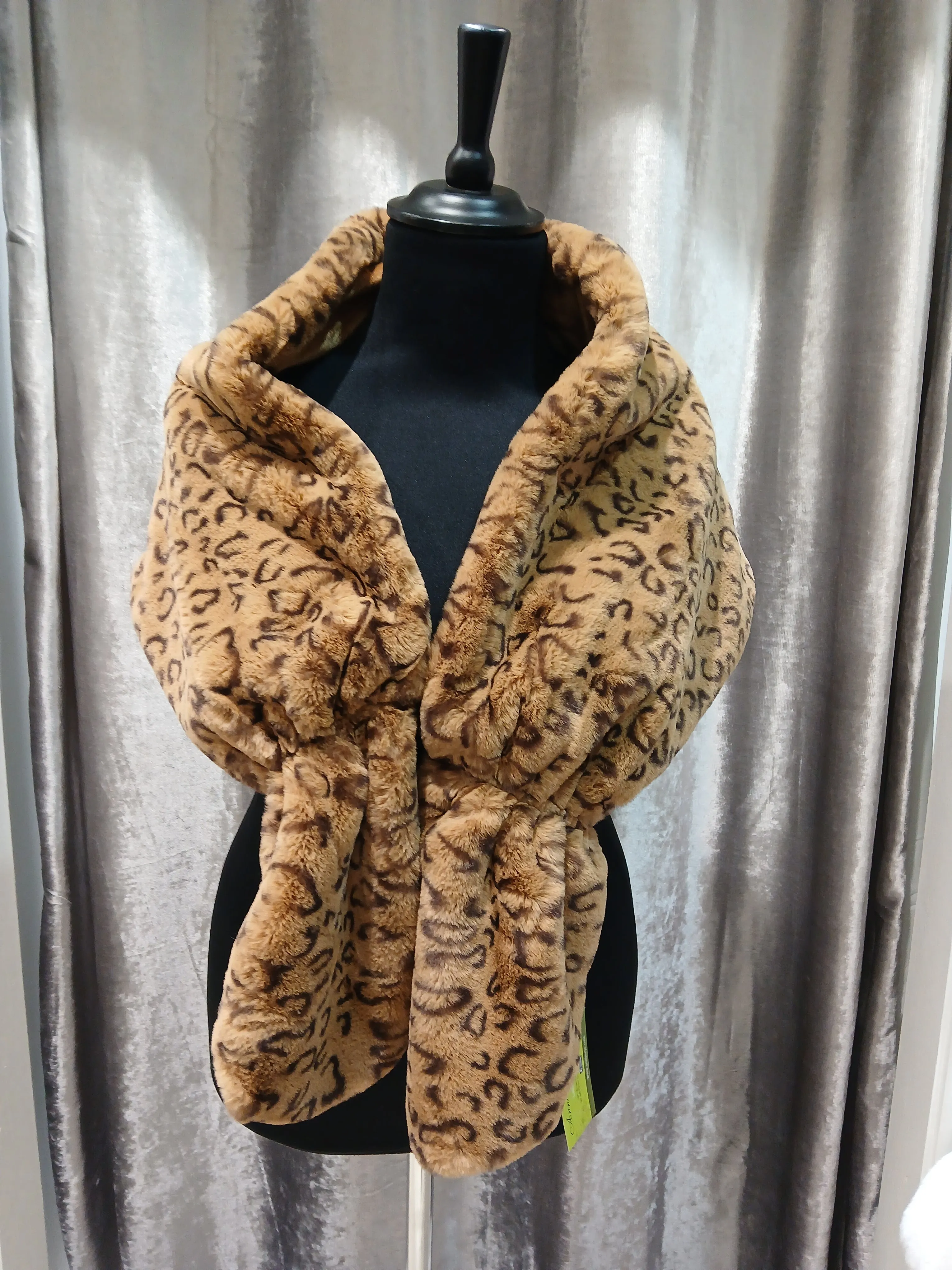 Faux fur wrap/stoles