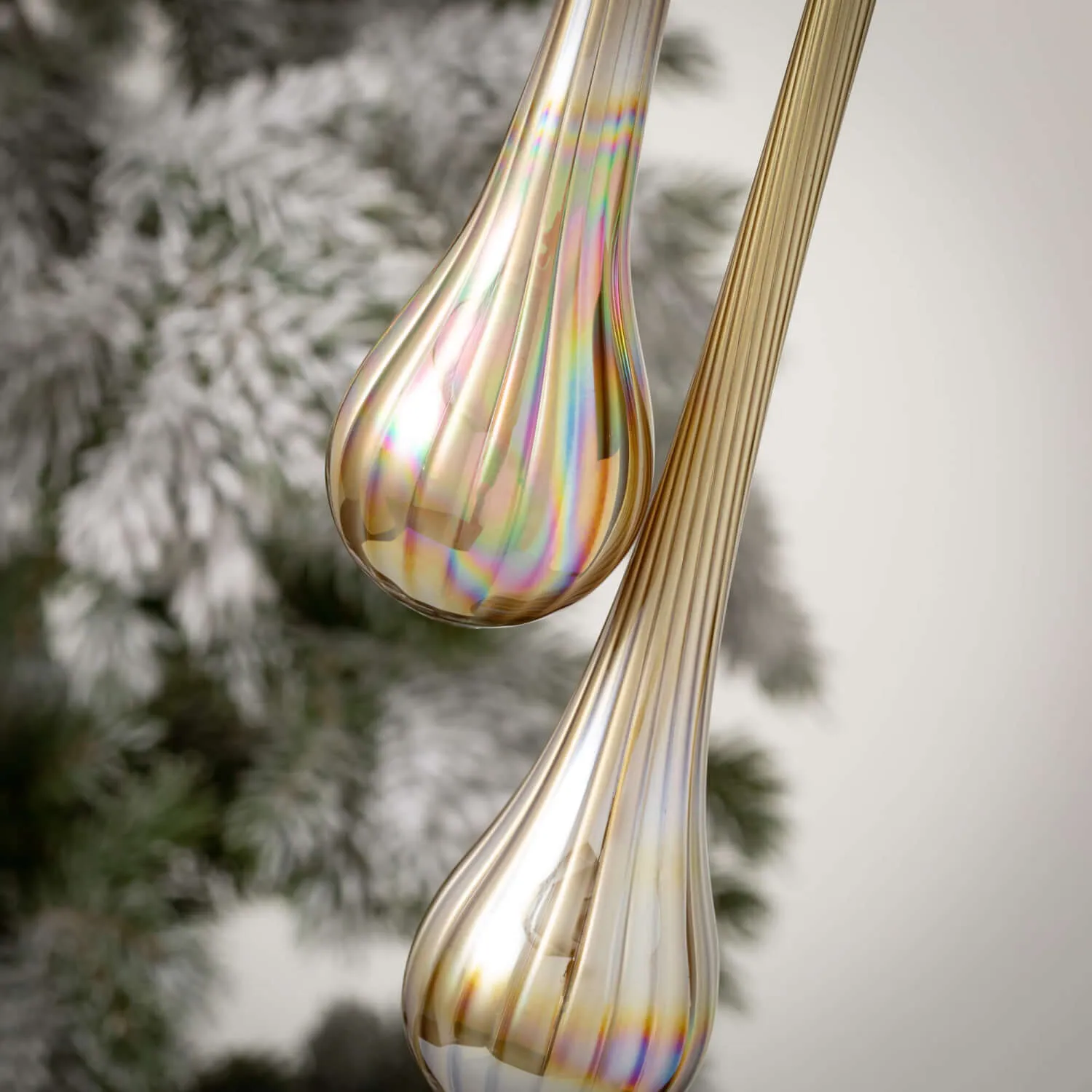 Golden Teardrop Ornament Set 2