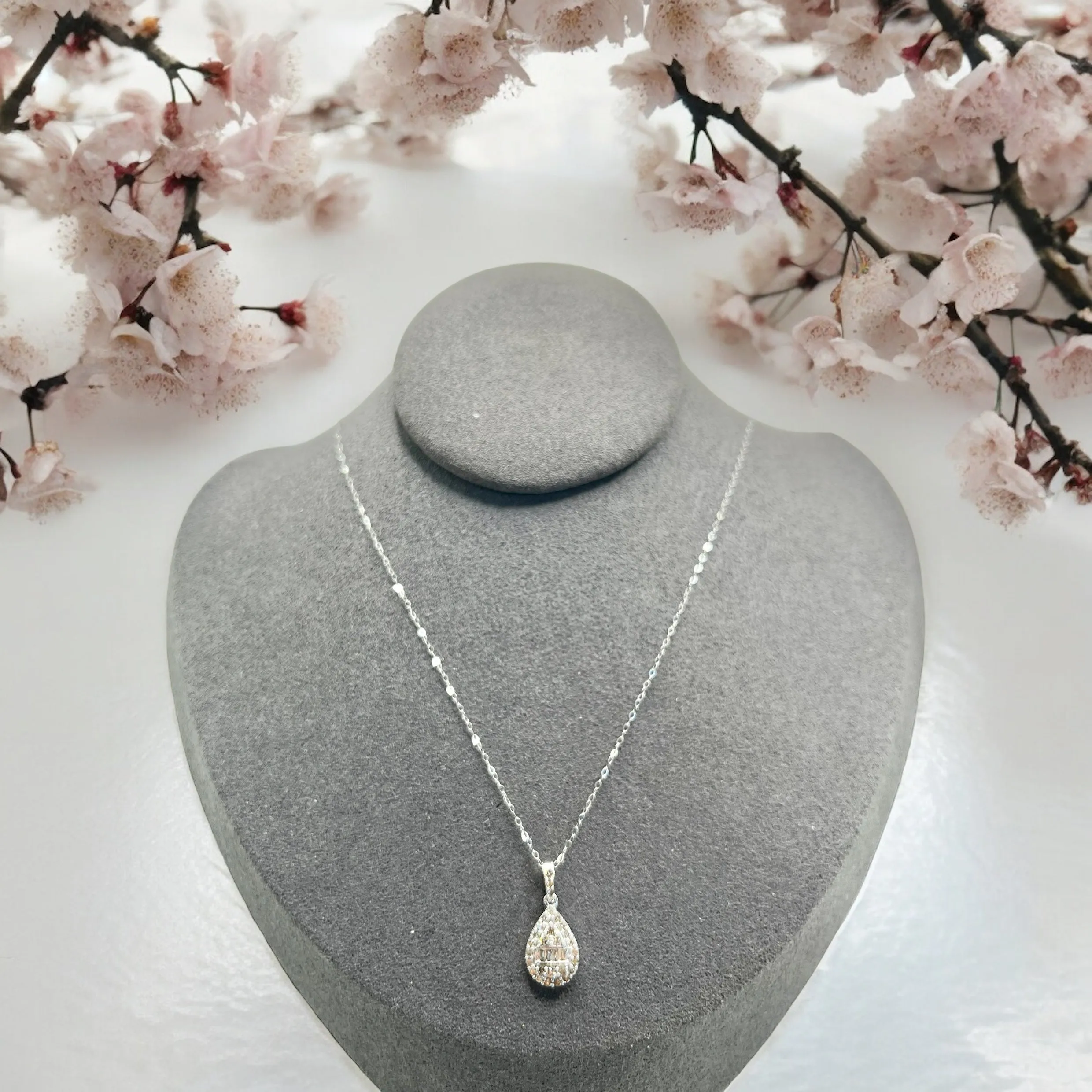 PEAR SHAPED PENDANT